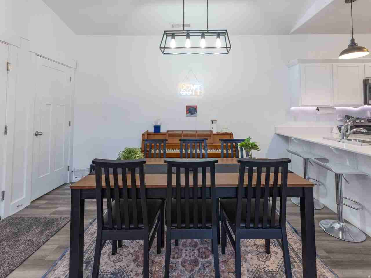 352 W 785 N - Photo 6 of 17