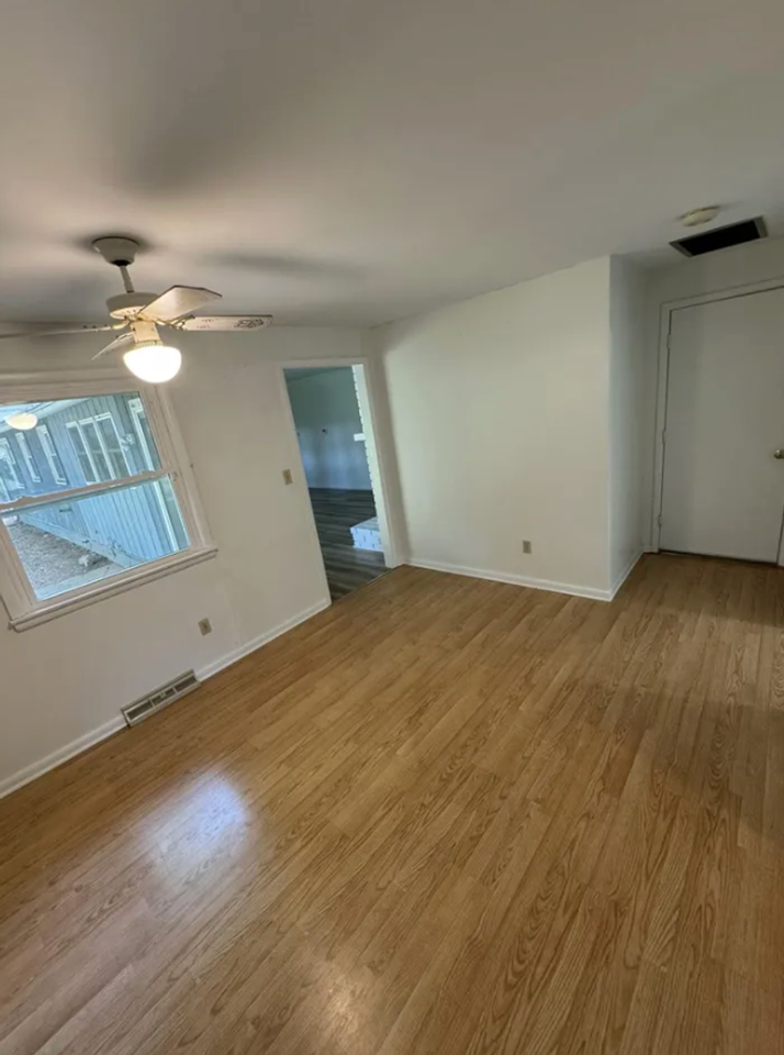 3510 S Broadway Ave - Photo 6 of 18