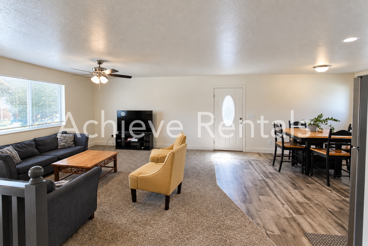 121 N 500 E - Photo 4 of 11