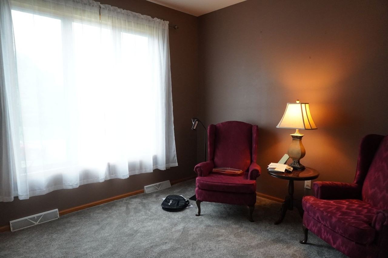 1000 Glen View Ct - Photo 4 of 14
