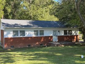 402 Wooddale Dr - Photo 1 of 1