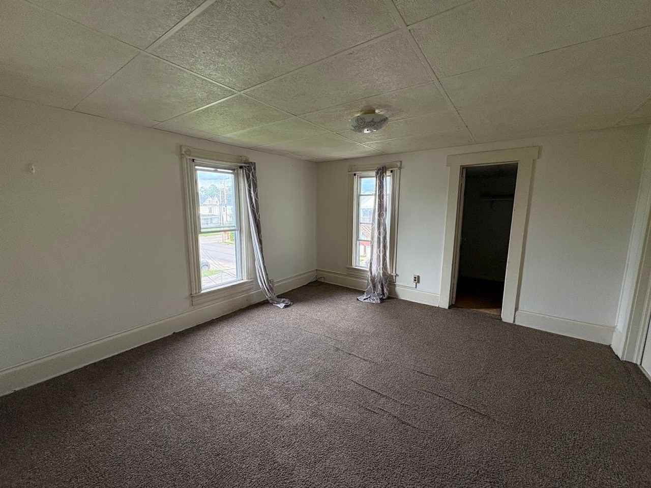 601 Brown Ave Nw - Photo 2 of 6