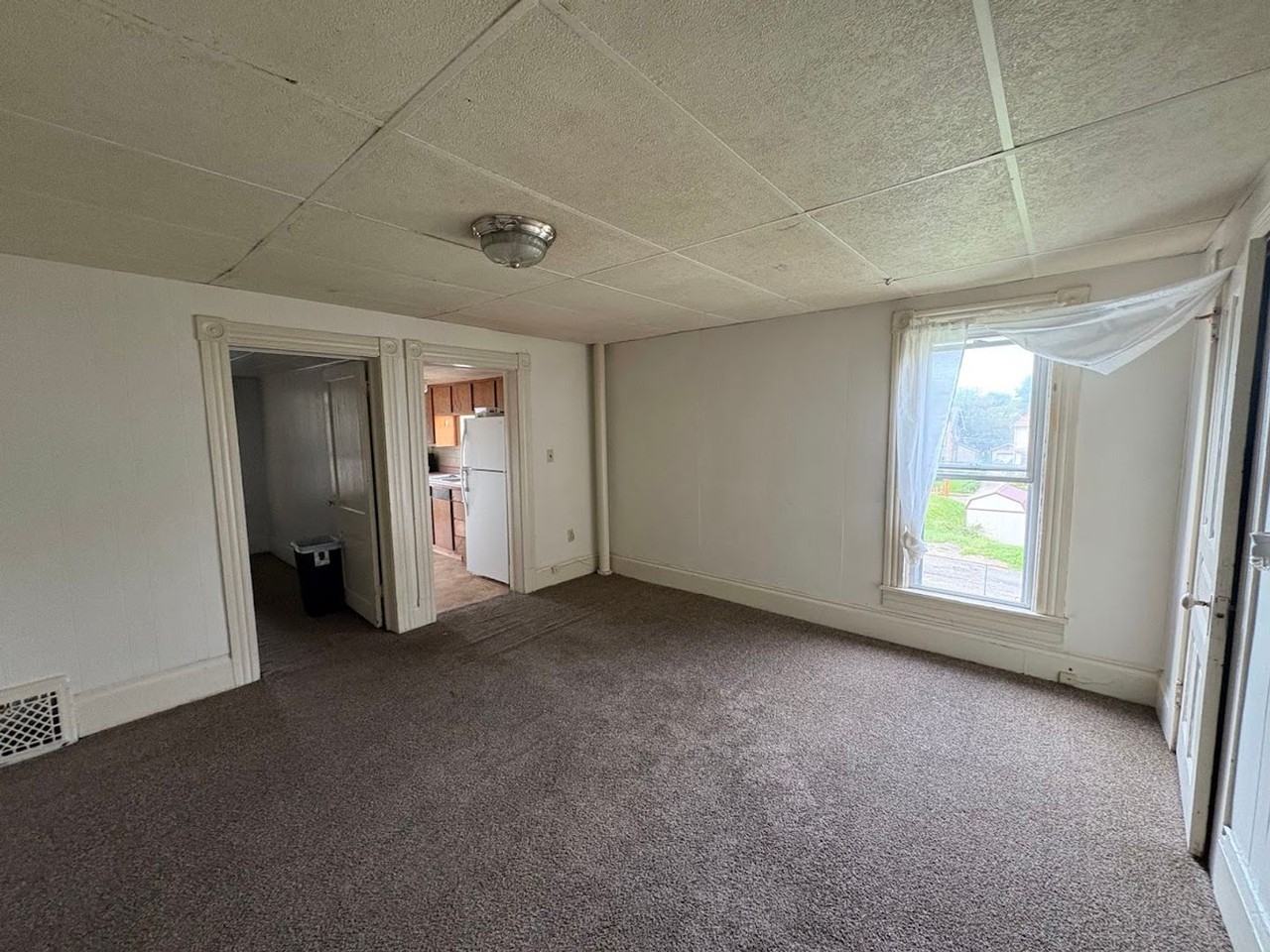 601 Brown Ave Nw - Photo 3 of 6