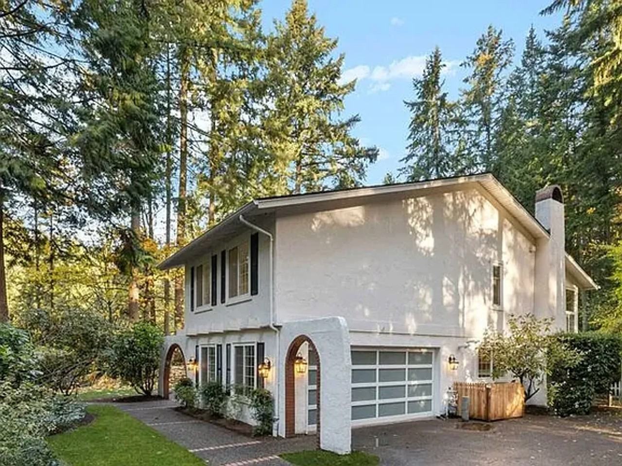 3610 130th Ave Ne - Photo 2 of 37