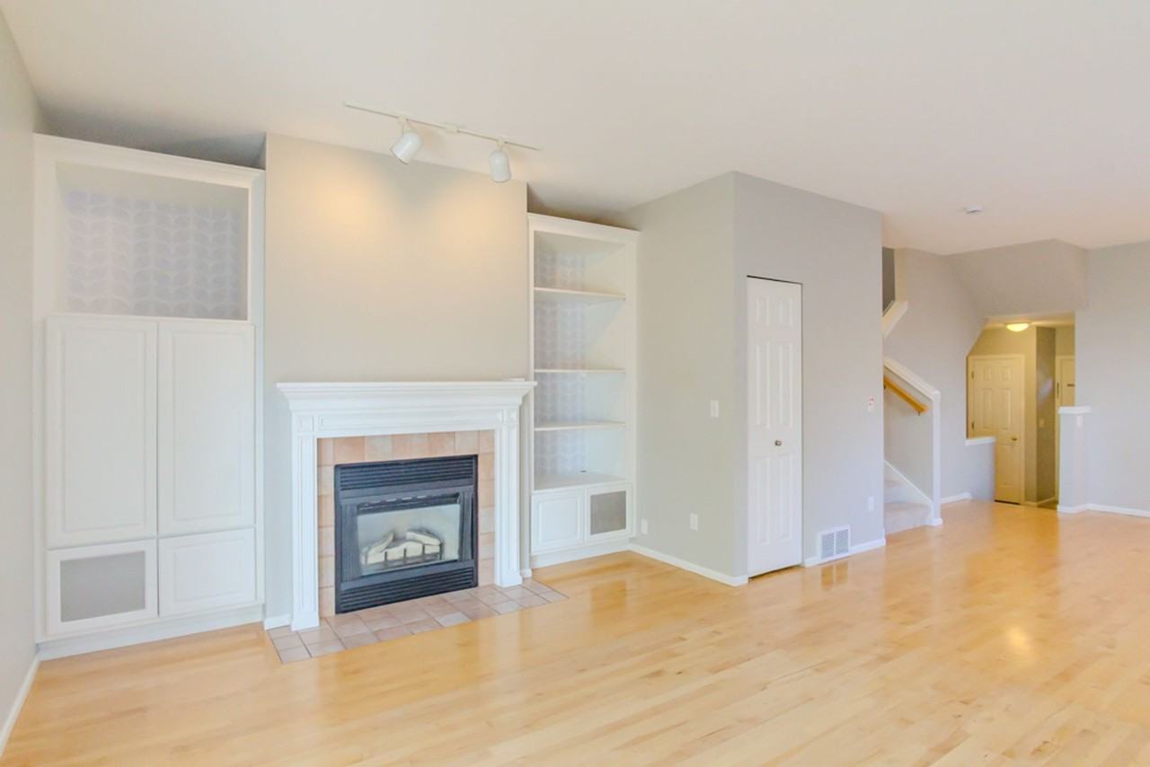 2761 Nw 65th St - Photo 4 of 37