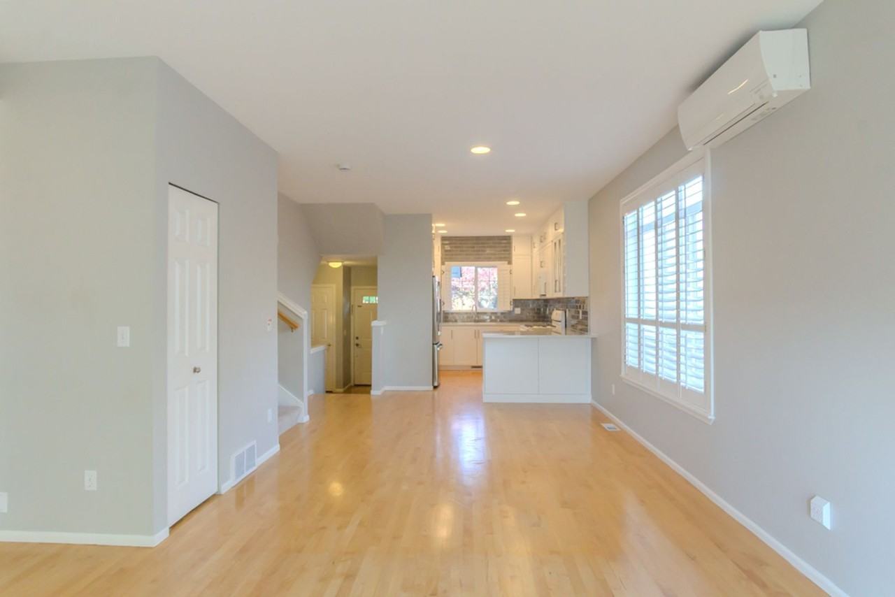 2761 Nw 65th St - Photo 5 of 37