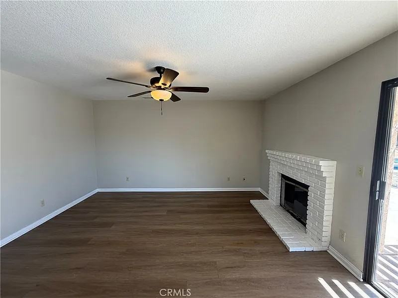 25431 Pistache Court - Photo 2 of 9