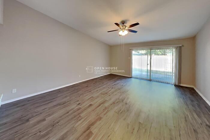 3905 Branch Hollow Dr - Photo 5 of 24