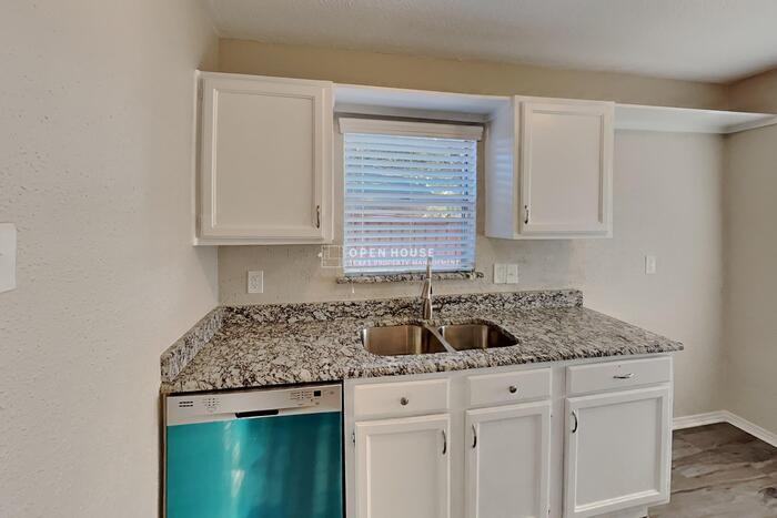 3905 Branch Hollow Dr - Photo 7 of 24