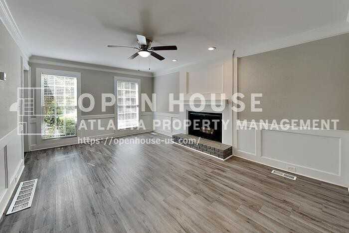 3859 W Clinton Ct - Photo 4 of 23