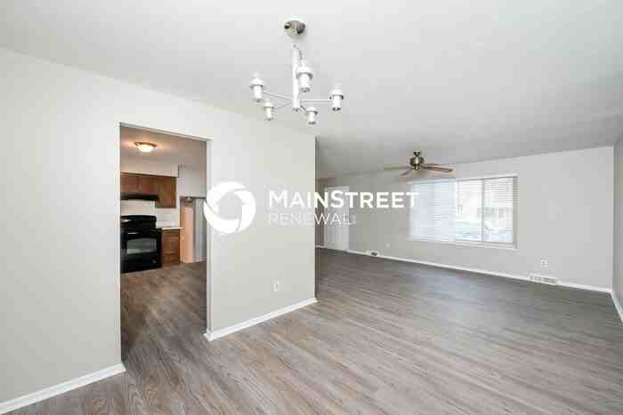 6108 W 84th Ave - Photo 4 of 18