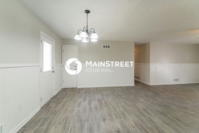 4045 S Shelby Ln - Photo 5 of 17