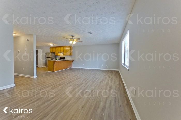 127 Fawn Dr - Photo 2 of 22