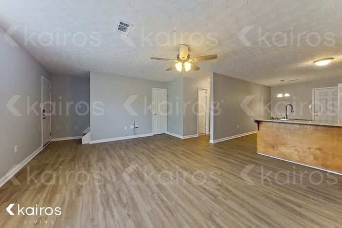 127 Fawn Dr - Photo 4 of 22