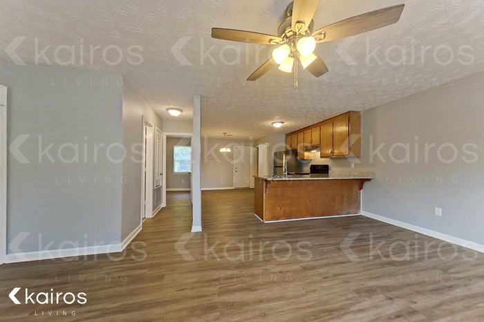 127 Fawn Dr - Photo 5 of 22