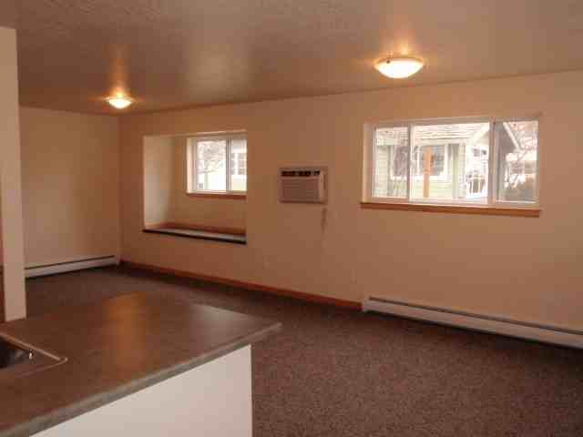 1237 Kensington Ave #A - Photo 3 of 9