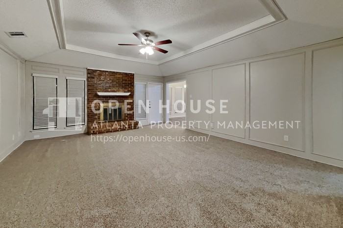 624 Stoneybrook Dr - Photo 5 of 20