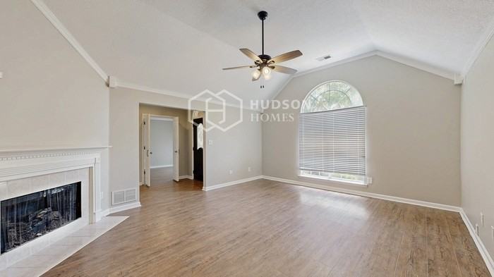 11186 Ram Hill Cv - Photo 5 of 37