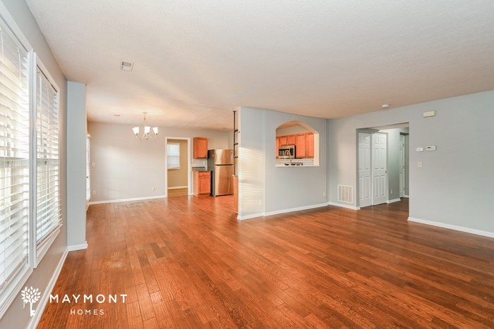 1152 Edgewater Way - Photo 5 of 13