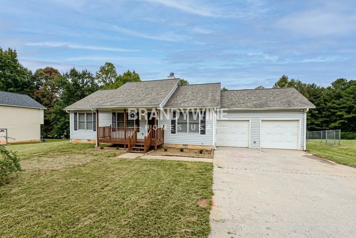 160 Wesley Chapel Rd - Photo 2 of 23