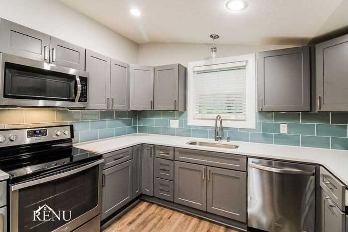 915 Joseph Ave - Photo 2 of 18