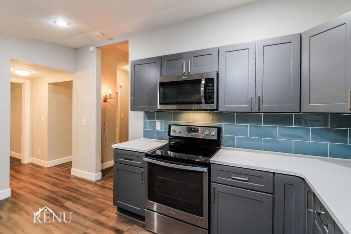 915 Joseph Ave - Photo 3 of 18