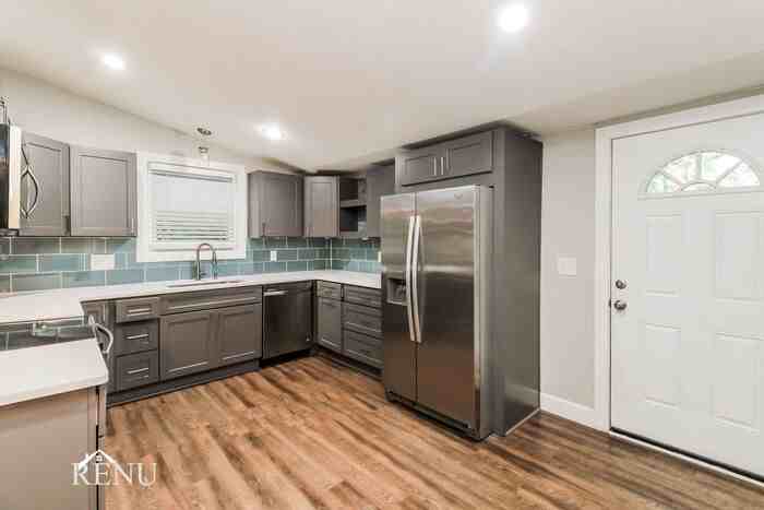 915 Joseph Ave - Photo 4 of 18