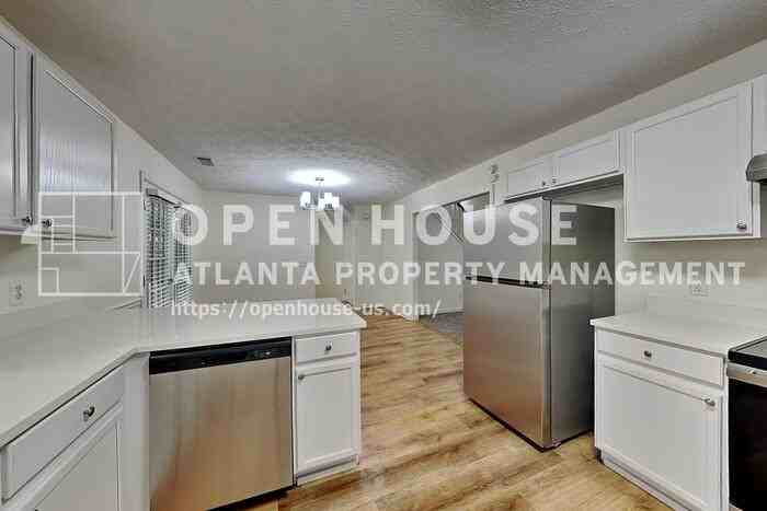 3235 Continental Dr - Photo 7 of 23