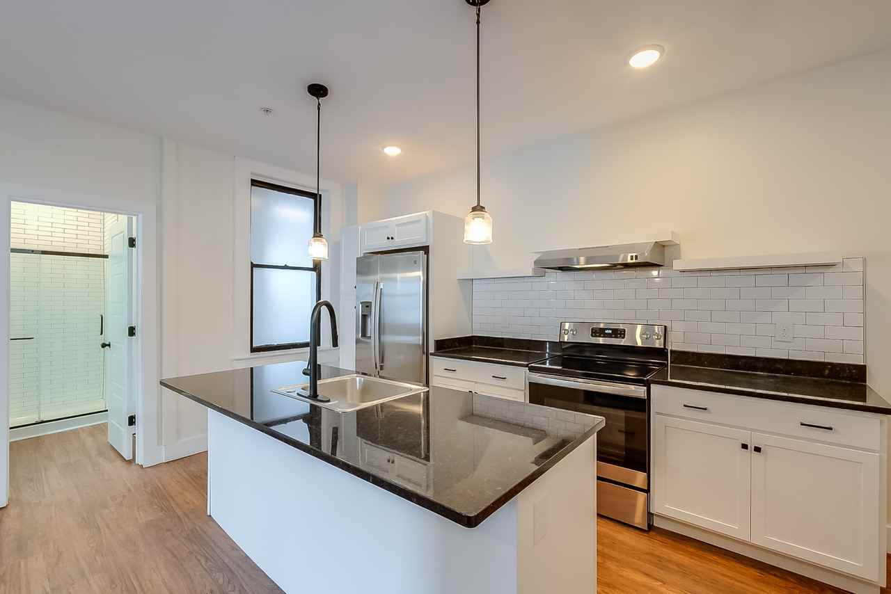 431 W 2nd St #306 - Photo 5 of 13