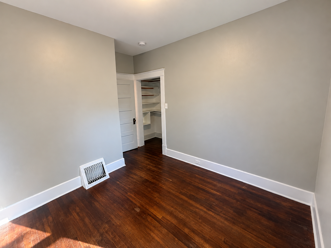 135 22nd Ave N #135RENTAL - Photo 2 of 9
