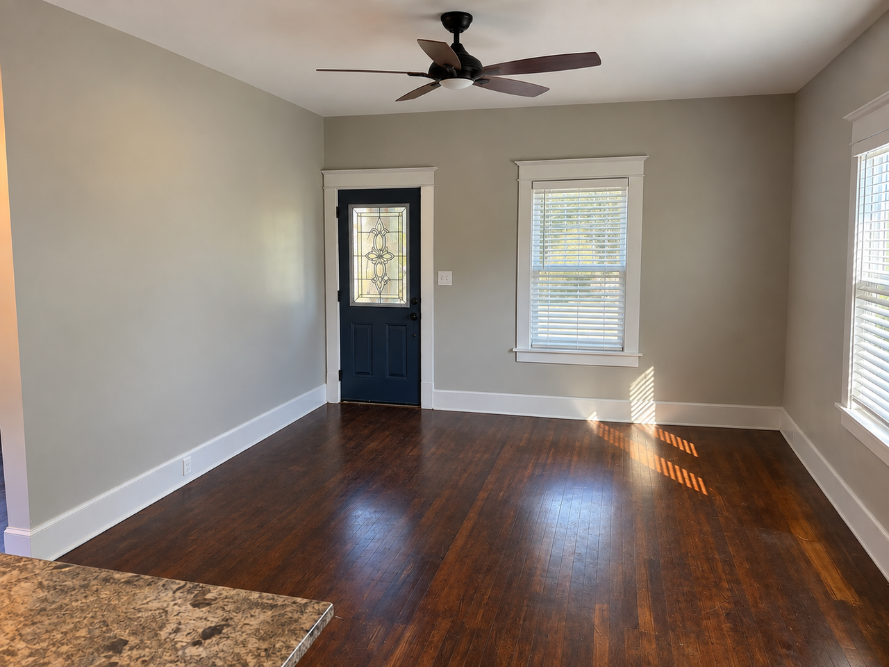 135 22nd Ave N #135RENTAL - Photo 3 of 9