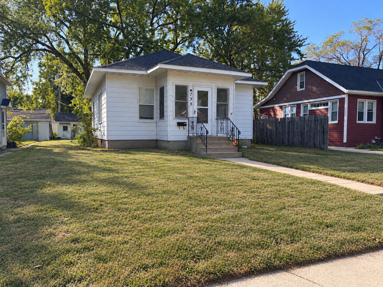 135 22nd Ave N #135RENTAL - Photo 4 of 9