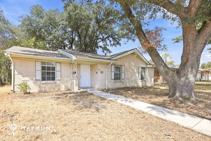 2517 Greenhill Dr - Photo 4 of 15