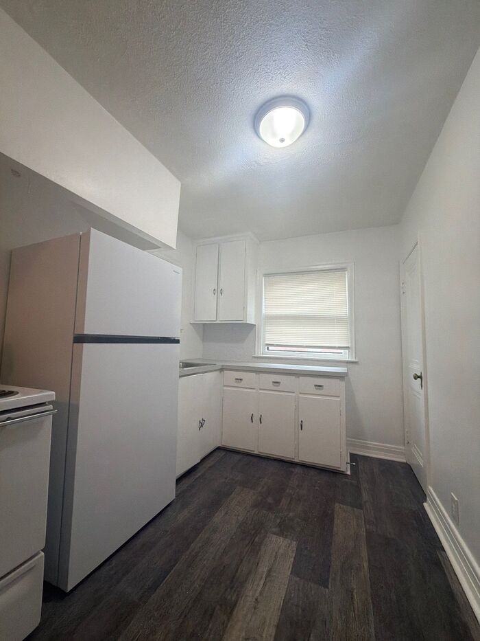 396 Davis Rd - Photo 3 of 14