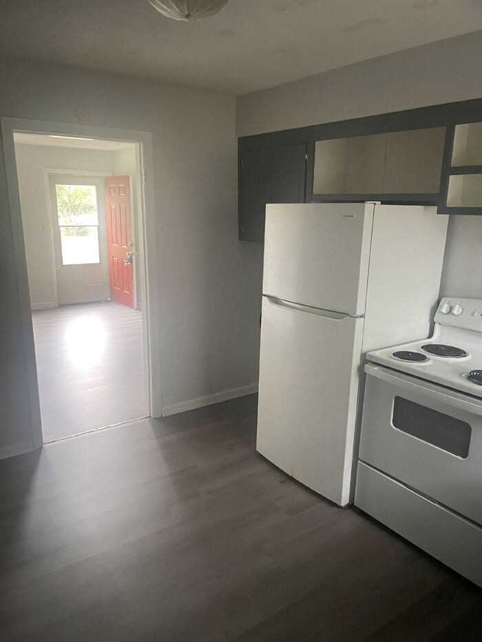 125 Audrey Dr - Photo 2 of 7