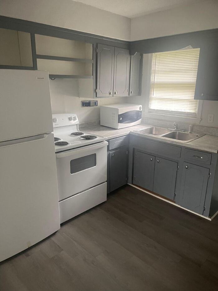 125 Audrey Dr - Photo 3 of 7