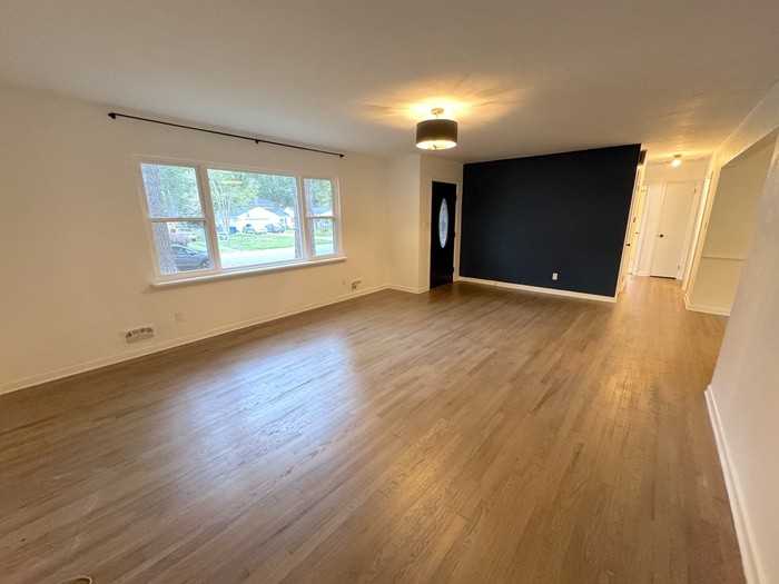 4105 Clintwood Ln - Photo 4 of 48