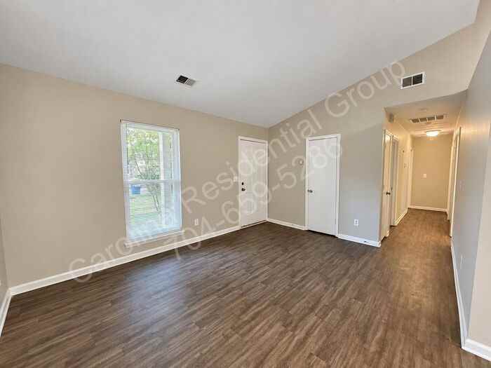 7613 Lancashire Dr - Photo 2 of 18