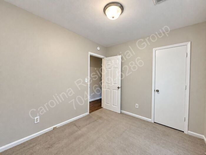 7613 Lancashire Dr - Photo 6 of 18