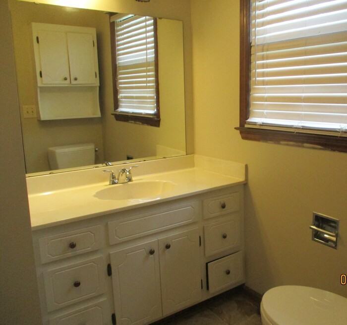 1027 Rembrandt Dr Sw - Photo 6 of 9