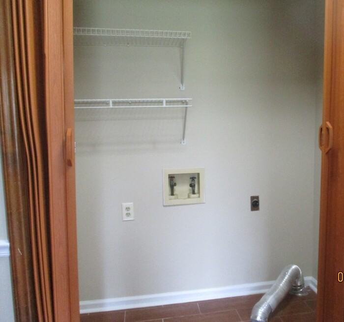 1027 Rembrandt Dr Sw - Photo 7 of 9