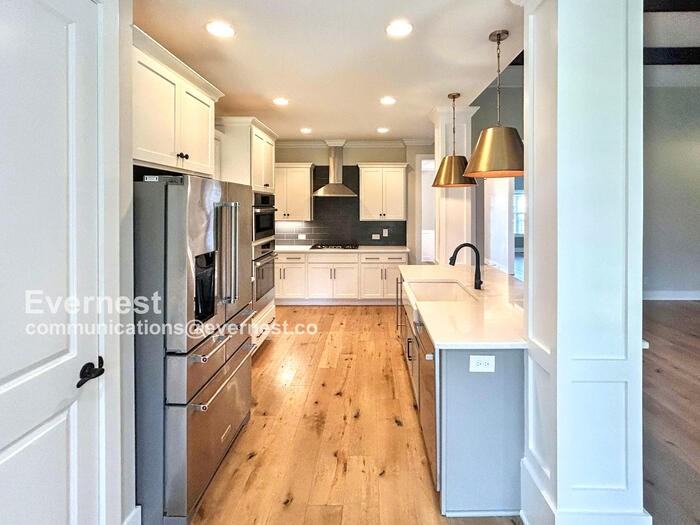 383 Cobblestone Way - Photo 3 of 32