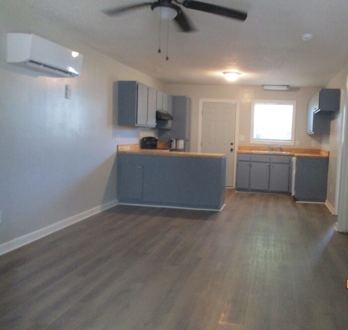 321 Oak St #321 - Photo 4 of 6