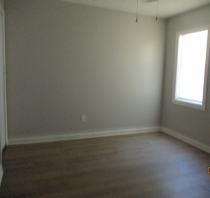 321 Oak St #321 - Photo 5 of 6