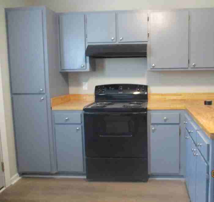 323 Oak St #323 - Photo 3 of 7