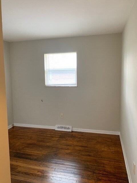4641 Crestview Ave - Photo 6 of 10
