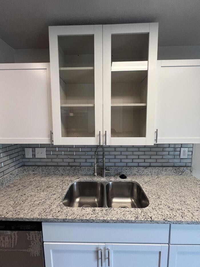 4029 Manzinita St - Photo 7 of 19