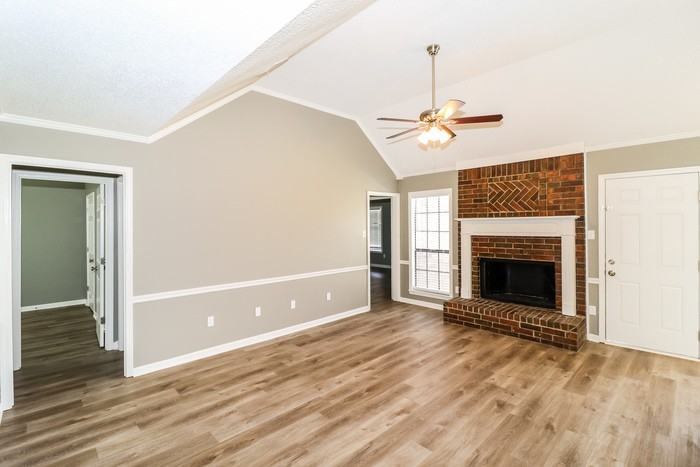 5858 Rensslaer Dr - Photo 4 of 16