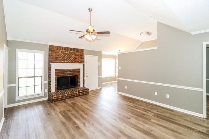 5858 Rensslaer Dr - Photo 5 of 16
