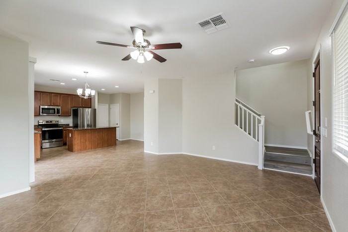 2094 S Heron Ln - Photo 4 of 17